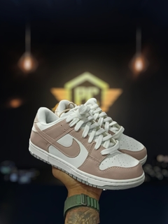 Tênis Nike SB Dunk Low