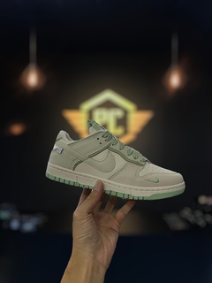 Tênis Nike SB Dunk Low