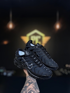 Tênis Nike TN