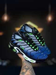 Tênis Nike TN