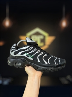 Tênis Nike TN