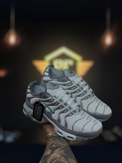 Tênis Nike TN