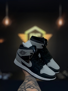 Tênis Nike Jordan Mid