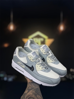 Tênis Nike Air Max 90 - comprar online