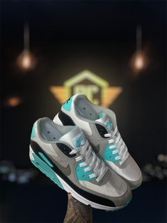 Tênis Nike Air Max 90 - comprar online