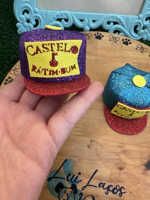 Boné Castelo Ratimbum c/ 6 uni (2 de cada cor )