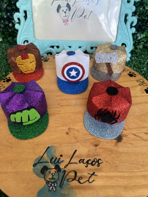 Boné Vingadores c/ 5 uni