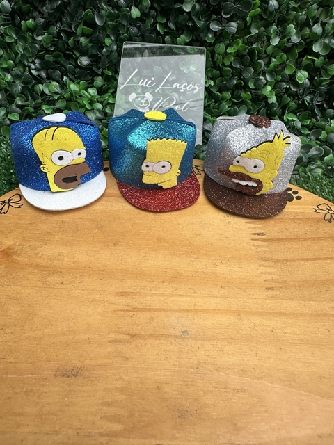 Bonés Macho Simpsons c/ 6 (2 de cada personagem)