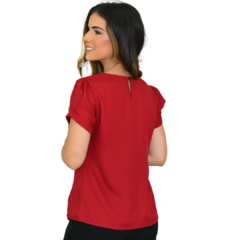 Blusa Sarah em Crepe GGT - Leveza e Feminilidade com Detalhes Delicados - loja online