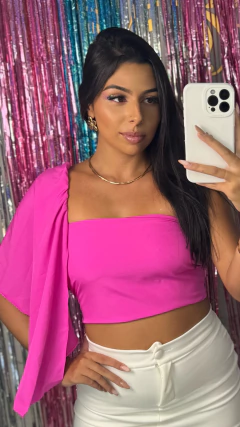 Cropped Laila na internet