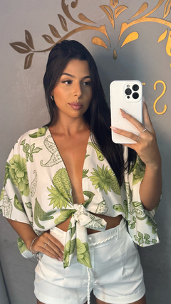 Cropped Flora