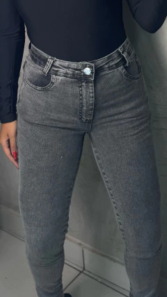Calça Skinny grafite - comprar online