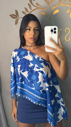 Blusa Nadia estampada na internet