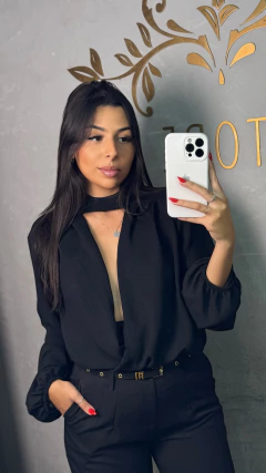 Blusa Stefane na internet