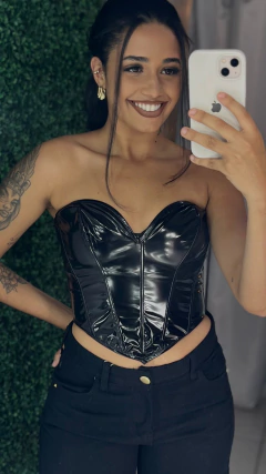 Corselet Vinil em V na internet
