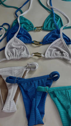 Biquíni Ilheos na internet