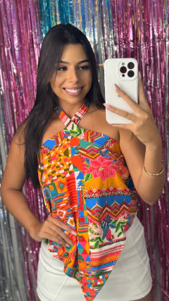 Cropped Lily na internet