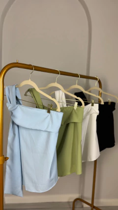 Blusa Elaine na internet