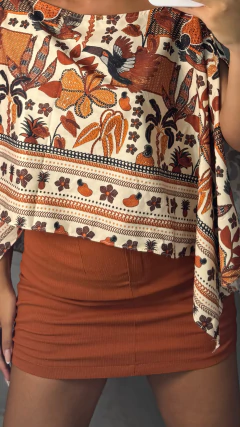 Short saia riscas na internet