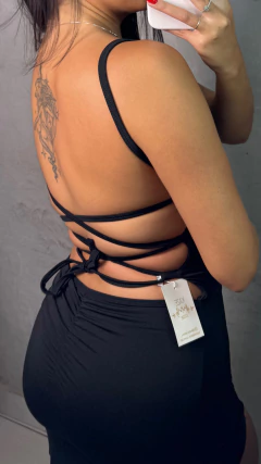 Vestido Naomi Suplex na internet