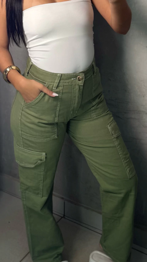 Calça Wide leg cargo verde - comprar online