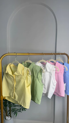 Cropped Olivia na internet