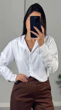 Cropped Camisa na internet