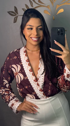 Cropped estampado manga - Kaze Store