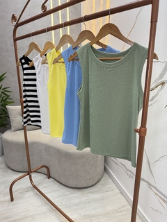 blusa regata plus na internet