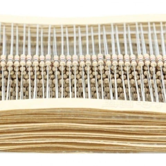 RESISTOR 620R * 1/4W (AZ,VM,MR,DR) na internet