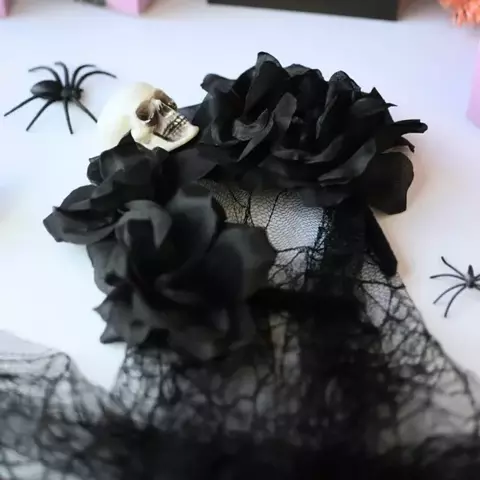 VINCHA HALLOWEEN CON VELO "SKULL"