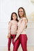 Blusa Mãe E Filha Manga Longa Pompom Infantil Bege na internet
