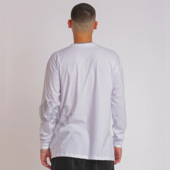 Camiseta Oversized Manga Longa Branca Unissex na internet