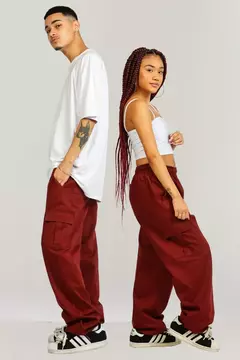 Calça cargo Vinho Unissex na internet