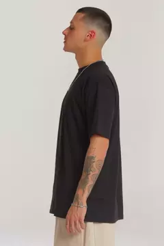 Camiseta Oversized Preta Masculina - Co BUKA: Calças, Camisetas, Saias, Bermudas e muito mais!