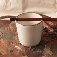 Copo para pintura em porcelana com pintura em ouro