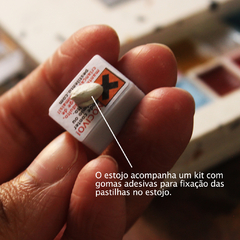 Estojo em plástico reciclado vazio madre pérola - versão kit de viagem na internet