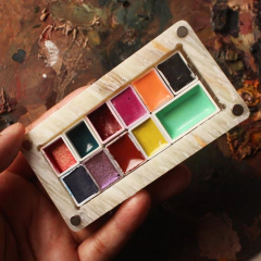 Imagem do Estojo em plástico reciclado vazio para armazenar pastilhas de tinta aquarela, na cor madre pérola