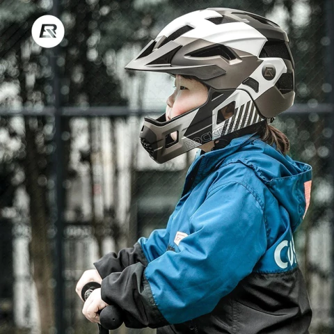 Capacete Completo Infantil para Ciclismo - comprar online