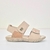 Sandália infantil Klin masculina na cor areia, com tiras ajustáveis e sola confortável.