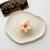 Broche para cabello - Flor Hawaiana Kalani - Merlina Tiendita