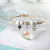 Pulsera con flor encapsulada en internet
