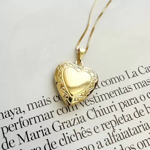 Colar Relicário Coração Banhado a Ouro 18K