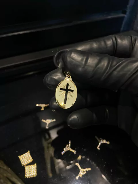 Pingente cruz redondo para corrente de 1mm há 3,5mm