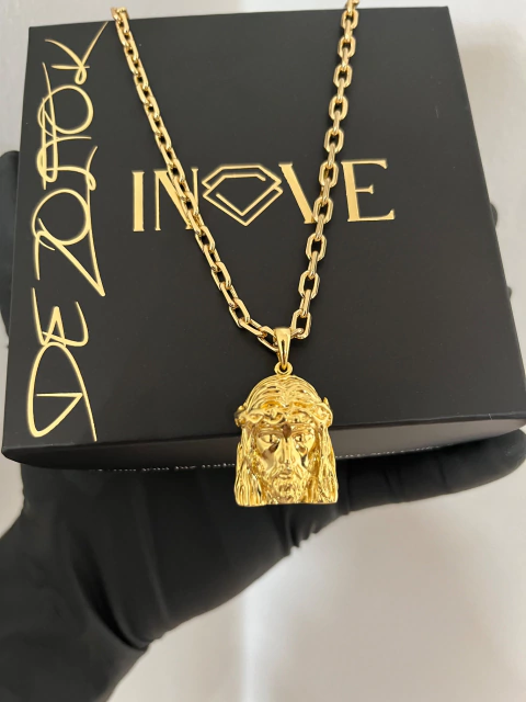 Corrente Cadeado 4mm +Pingente Cristo Hungria Detalhado Aprox 25gr Acabamento inove18k