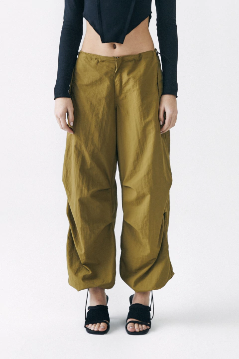 PARACHUTE PANTS MEMORY