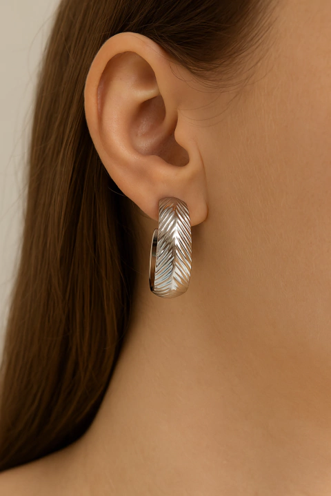 Argola com detalhes prata - comprar online