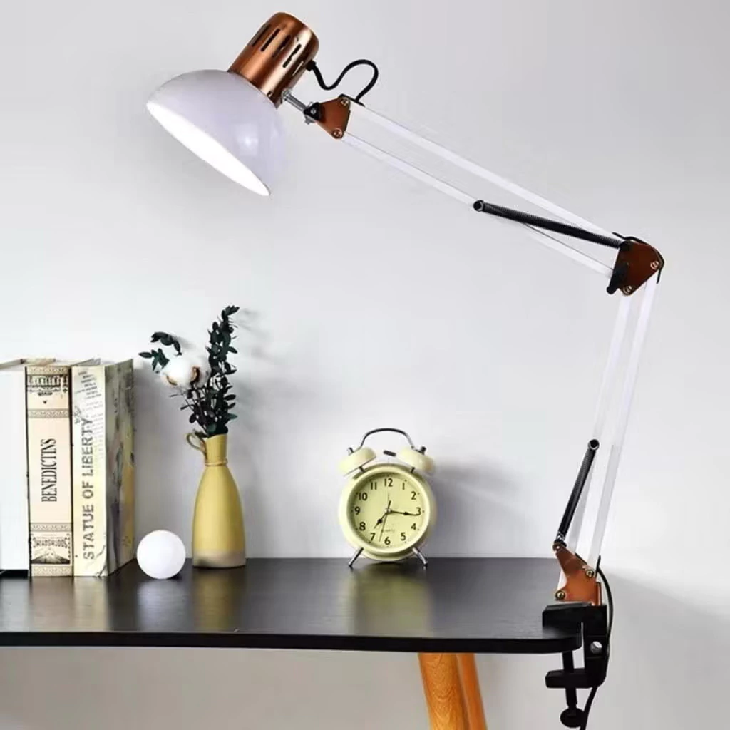 Luminária Pixar Cromada Articulada