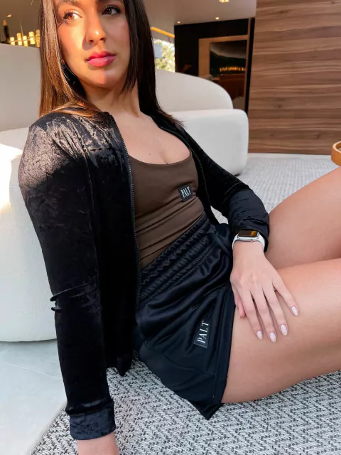 SHORT MOLETOM TAMMY PRETO RESINADO