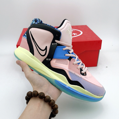 Kyrie 8 Infinity "Valentine's Day" na internet